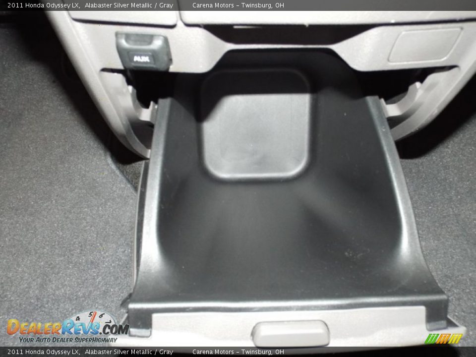2011 Honda Odyssey LX Alabaster Silver Metallic / Gray Photo #29