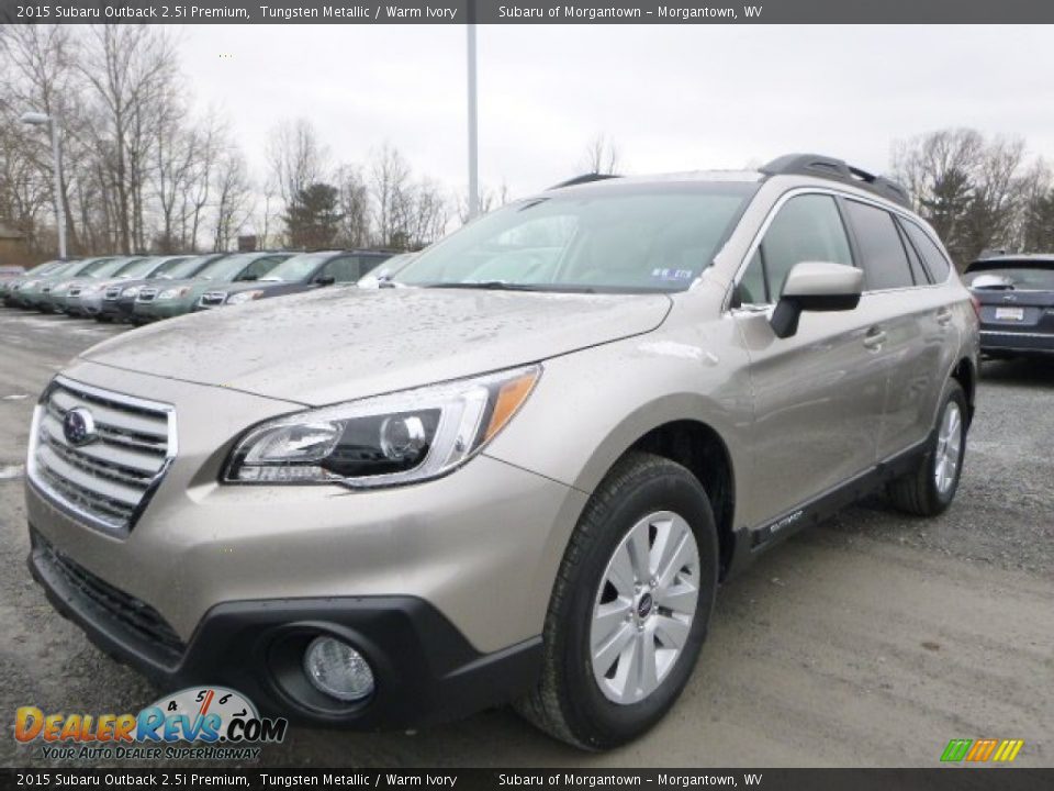 Front 3/4 View of 2015 Subaru Outback 2.5i Premium Photo #8