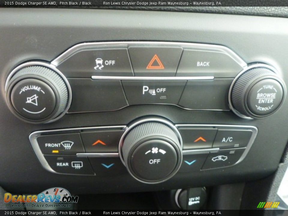 Controls of 2015 Dodge Charger SE AWD Photo #19