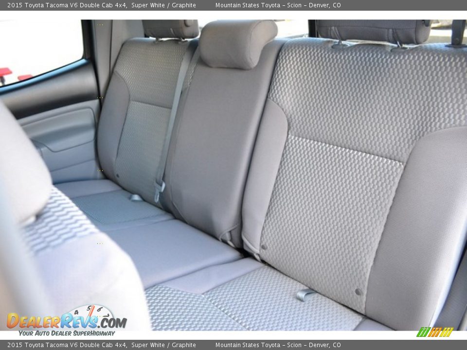2015 Toyota Tacoma V6 Double Cab 4x4 Super White / Graphite Photo #7