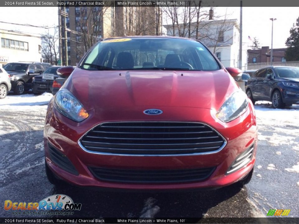 2014 Ford Fiesta SE Sedan Ruby Red / Charcoal Black Photo #2