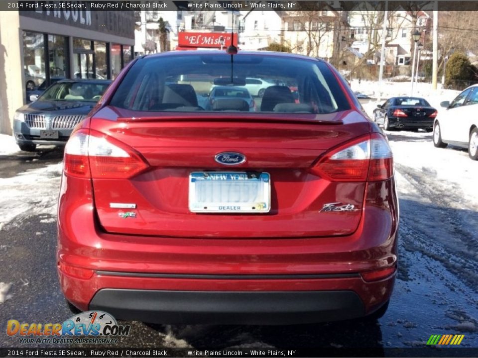 2014 Ford Fiesta SE Sedan Ruby Red / Charcoal Black Photo #5