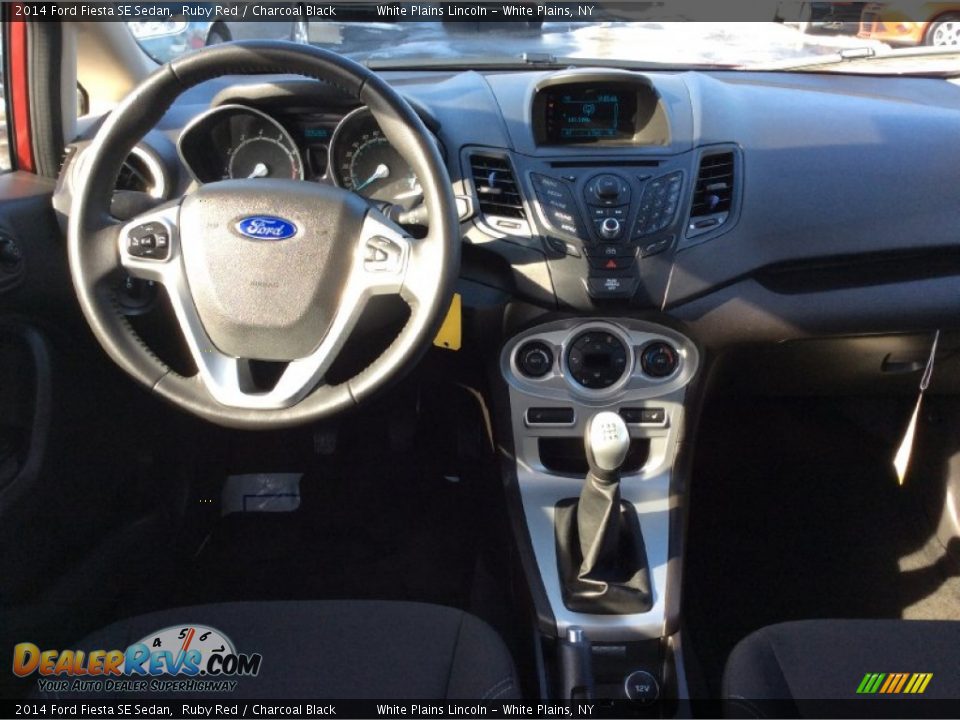 2014 Ford Fiesta SE Sedan Ruby Red / Charcoal Black Photo #13