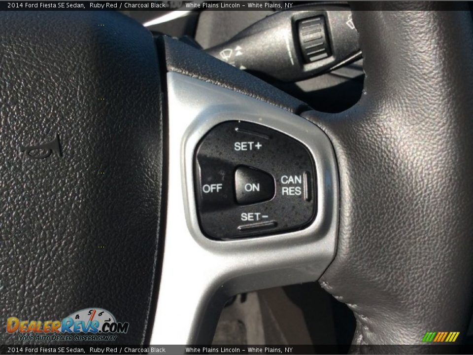2014 Ford Fiesta SE Sedan Ruby Red / Charcoal Black Photo #15