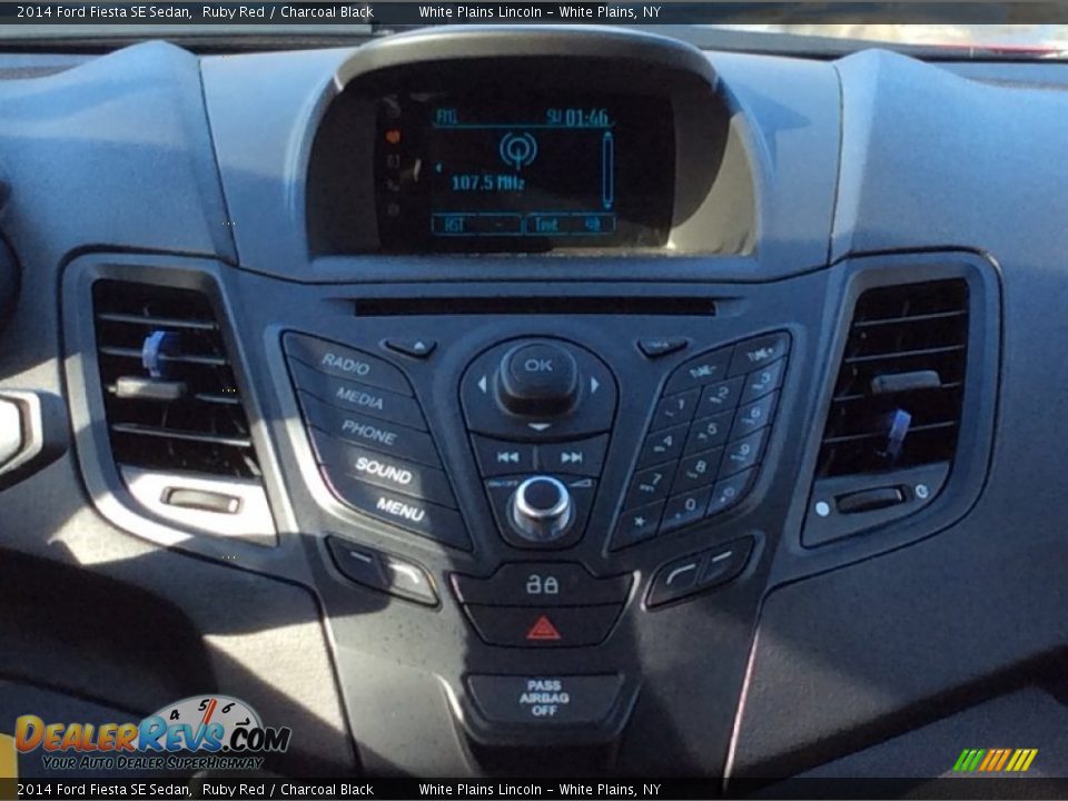 2014 Ford Fiesta SE Sedan Ruby Red / Charcoal Black Photo #17