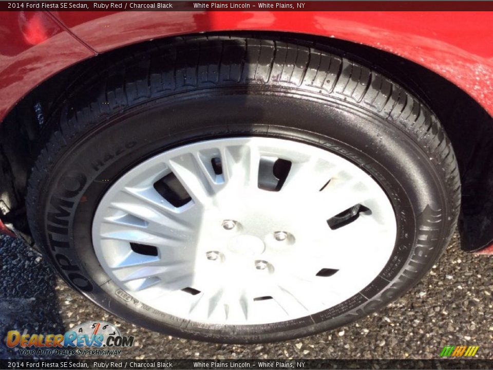 2014 Ford Fiesta SE Sedan Ruby Red / Charcoal Black Photo #27