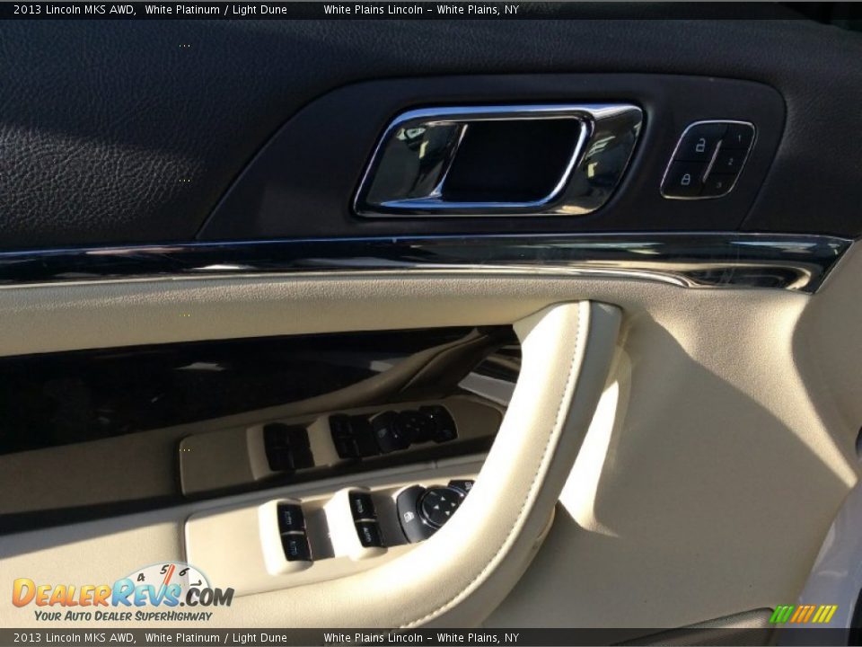 2013 Lincoln MKS AWD White Platinum / Light Dune Photo #8