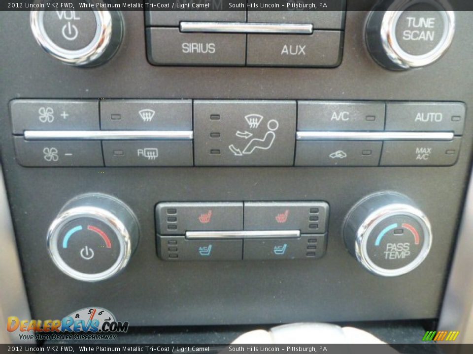 2012 Lincoln MKZ FWD White Platinum Metallic Tri-Coat / Light Camel Photo #24