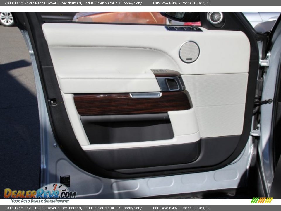 Door Panel of 2014 Land Rover Range Rover Supercharged Photo #8