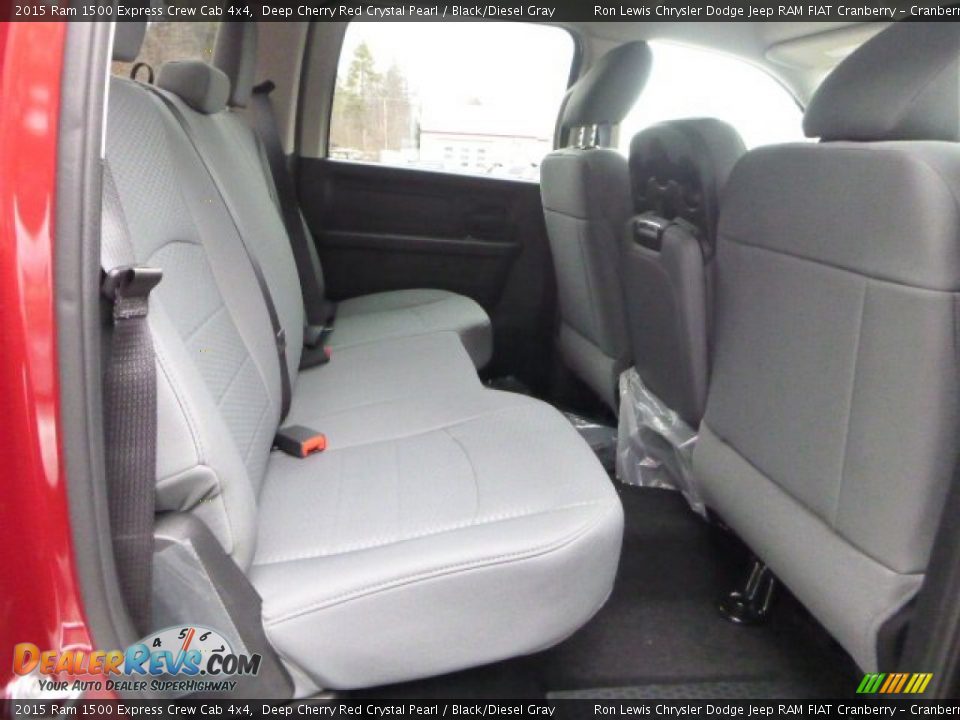 2015 Ram 1500 Express Crew Cab 4x4 Deep Cherry Red Crystal Pearl / Black/Diesel Gray Photo #13