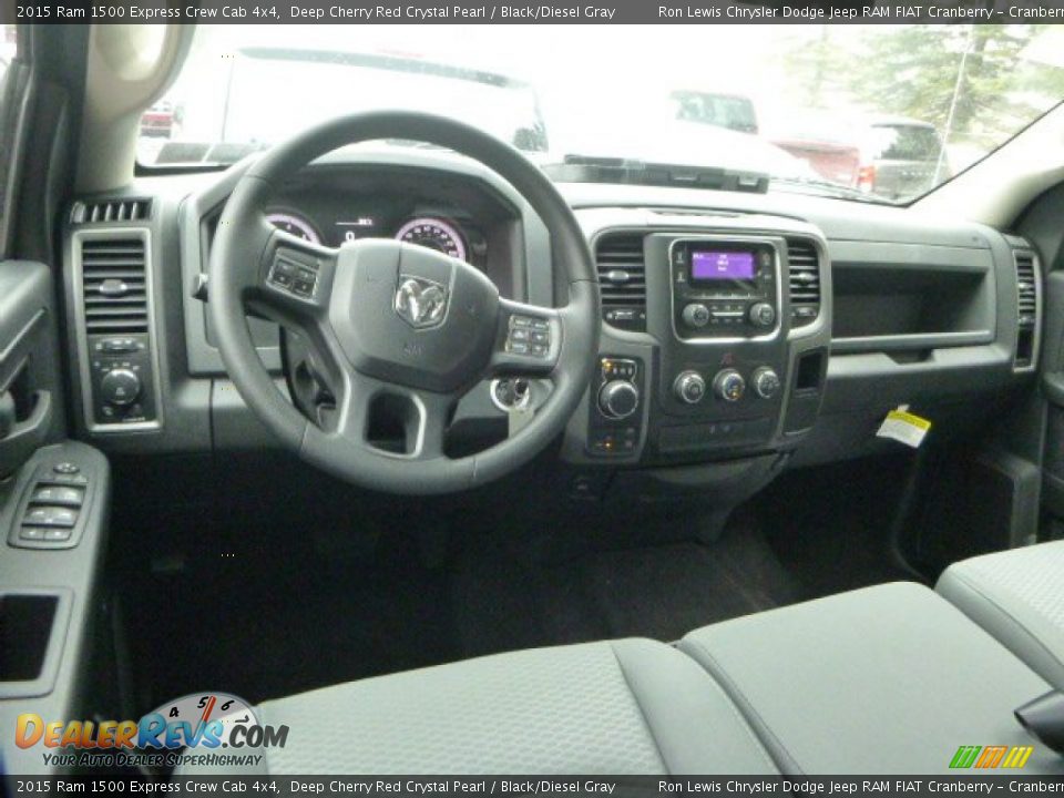 Black/Diesel Gray Interior - 2015 Ram 1500 Express Crew Cab 4x4 Photo #15