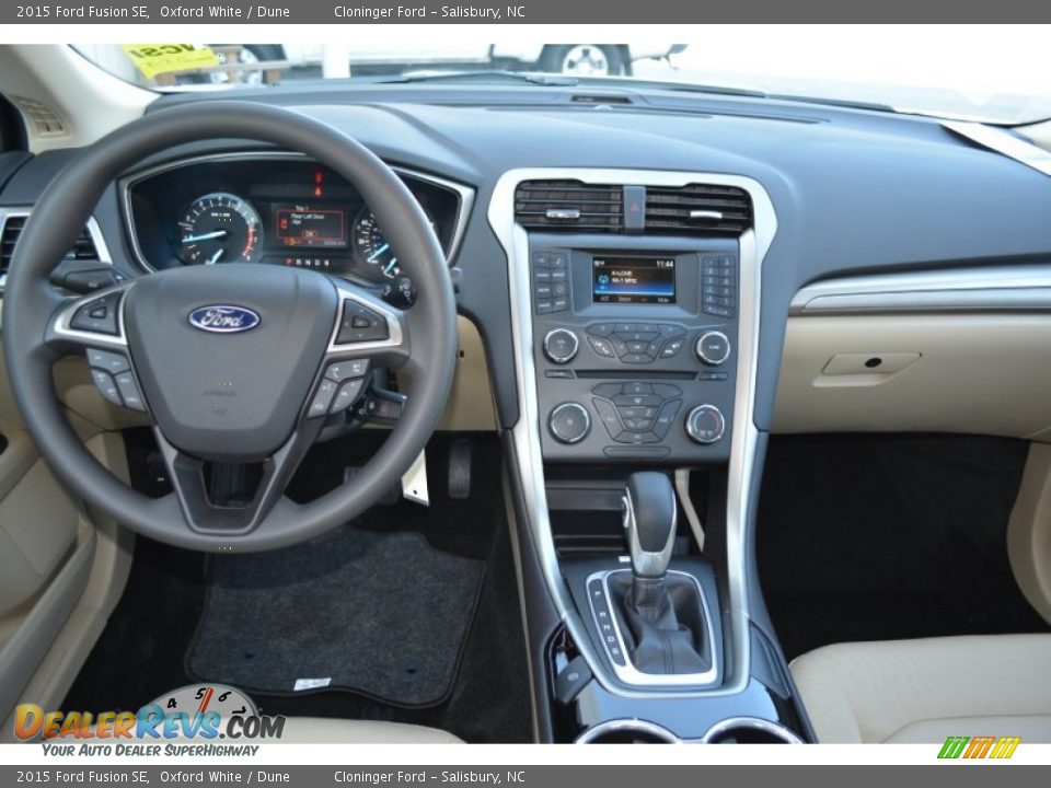 Dashboard of 2015 Ford Fusion SE Photo #8