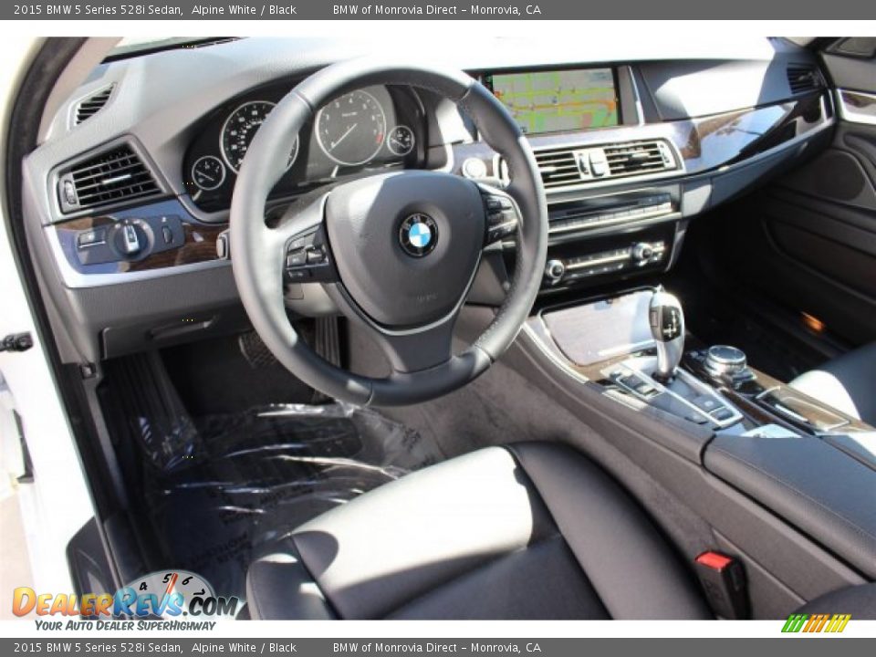 2015 BMW 5 Series 528i Sedan Alpine White / Black Photo #6