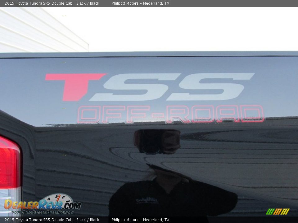 2015 Toyota Tundra SR5 Double Cab Black / Black Photo #17