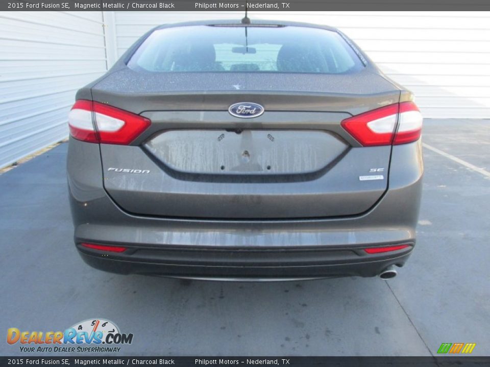 2015 Ford Fusion SE Magnetic Metallic / Charcoal Black Photo #5