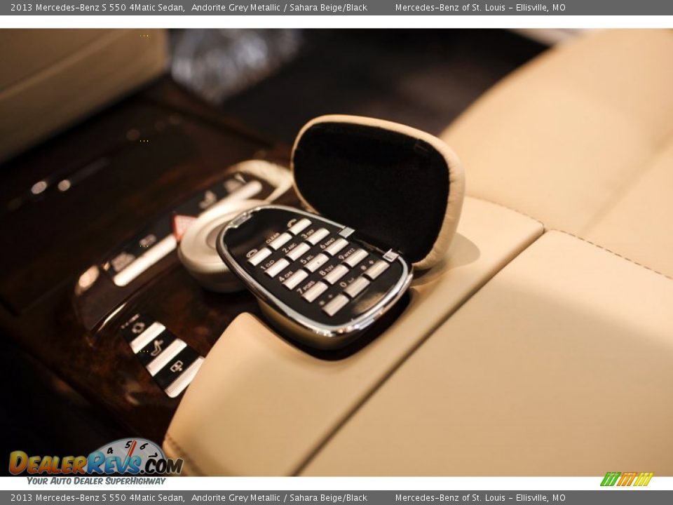 2013 Mercedes-Benz S 550 4Matic Sedan Andorite Grey Metallic / Sahara Beige/Black Photo #32
