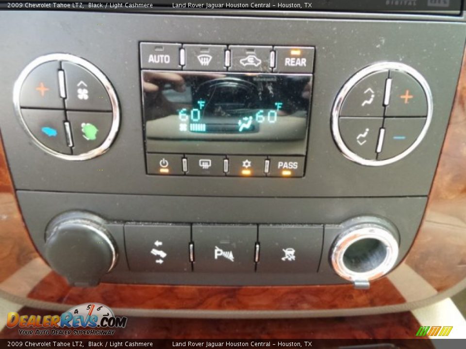 2009 Chevrolet Tahoe LTZ Black / Light Cashmere Photo #20