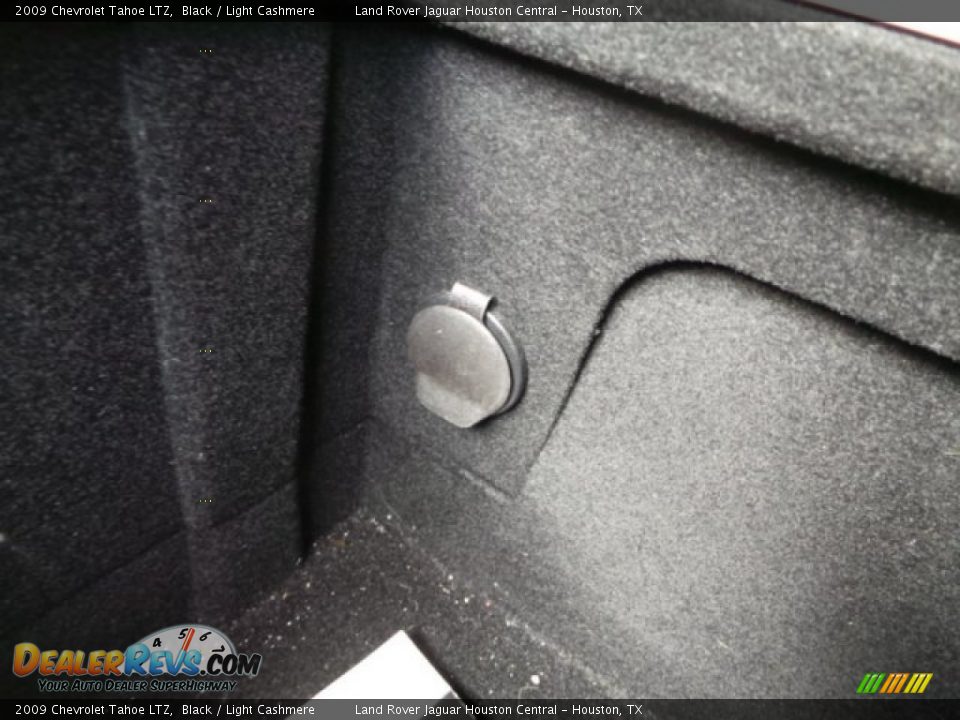 2009 Chevrolet Tahoe LTZ Black / Light Cashmere Photo #22