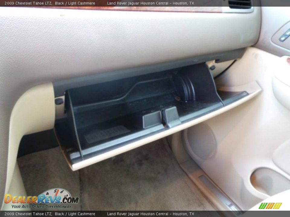 2009 Chevrolet Tahoe LTZ Black / Light Cashmere Photo #24