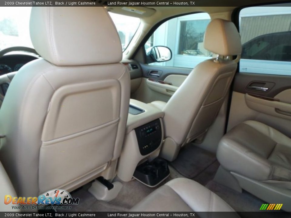 2009 Chevrolet Tahoe LTZ Black / Light Cashmere Photo #33