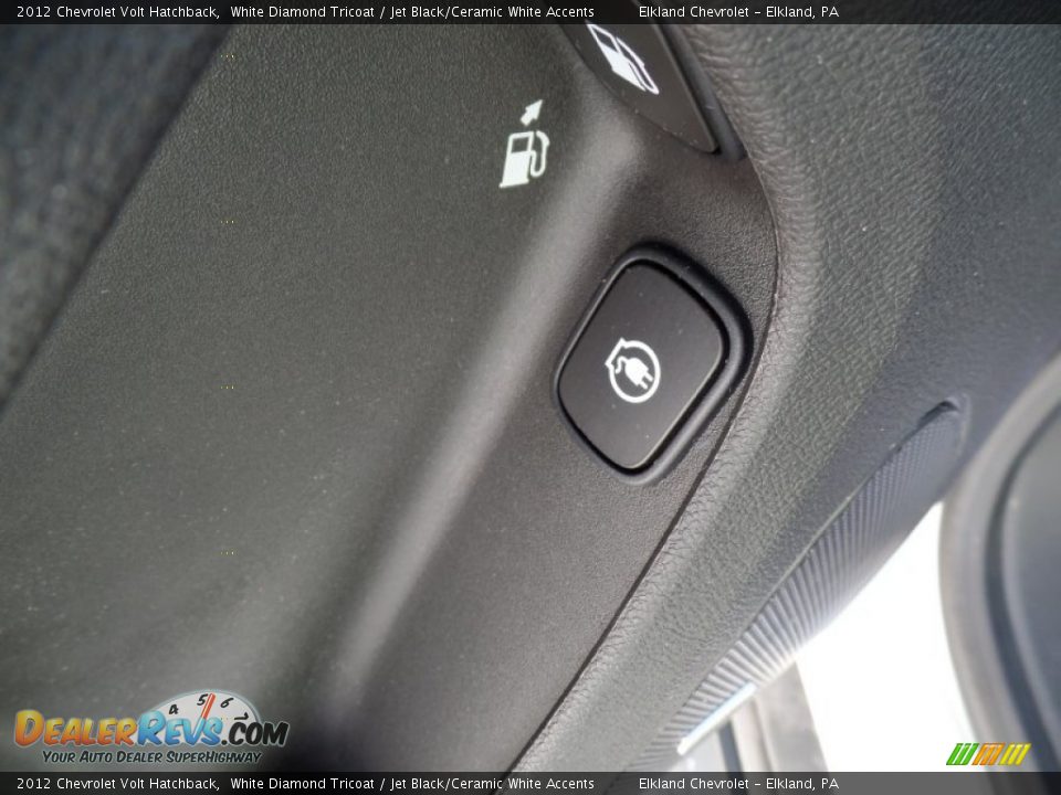 2012 Chevrolet Volt Hatchback White Diamond Tricoat / Jet Black/Ceramic White Accents Photo #24