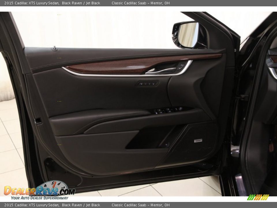 2015 Cadillac XTS Luxury Sedan Black Raven / Jet Black Photo #4
