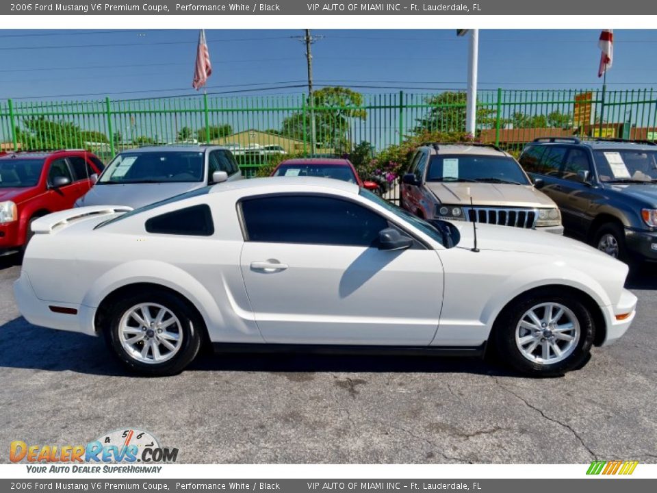 Performance White 2006 Ford Mustang V6 Premium Coupe Photo #24