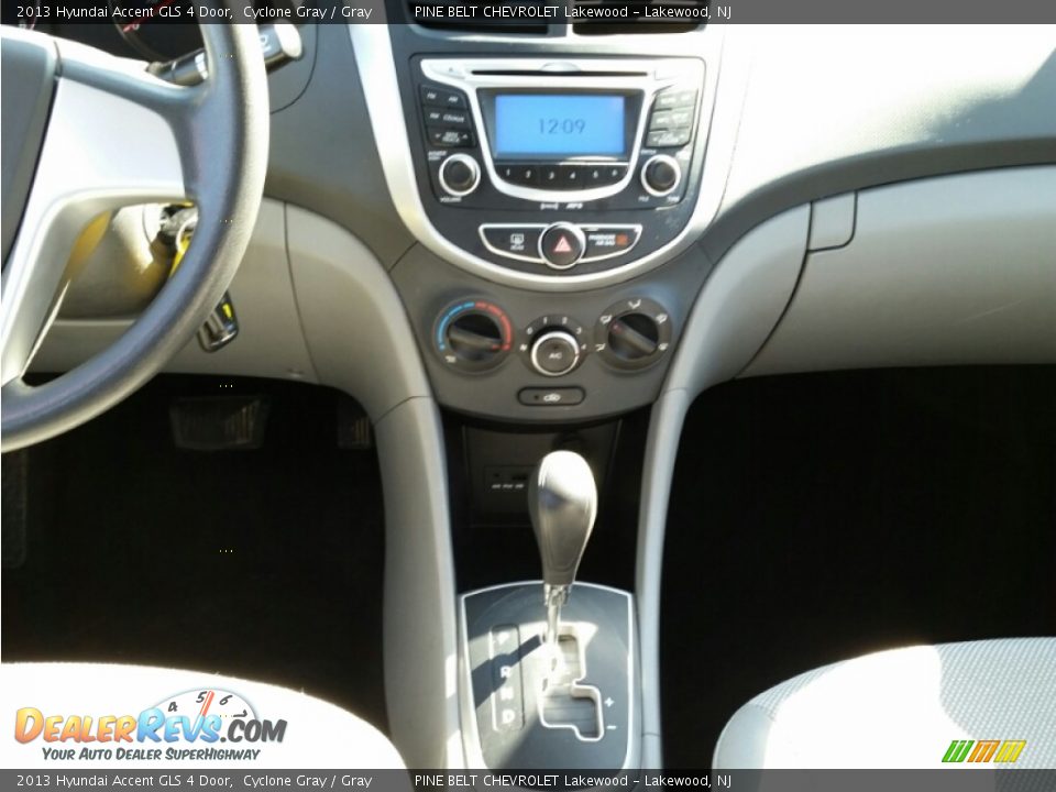 2013 Hyundai Accent GLS 4 Door Cyclone Gray / Gray Photo #14