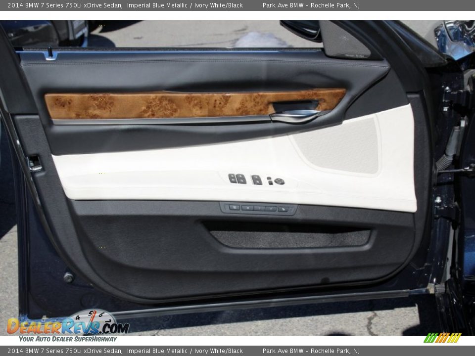 Door Panel of 2014 BMW 7 Series 750Li xDrive Sedan Photo #9
