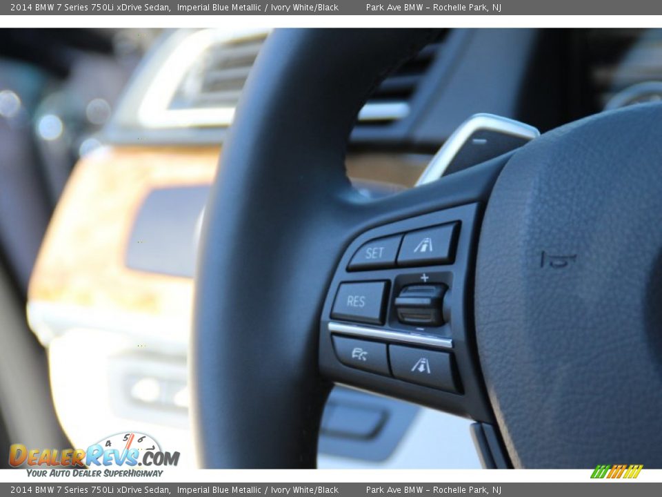 Controls of 2014 BMW 7 Series 750Li xDrive Sedan Photo #21
