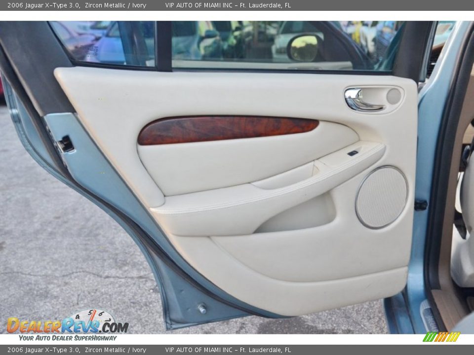 2006 Jaguar X-Type 3.0 Zircon Metallic / Ivory Photo #18