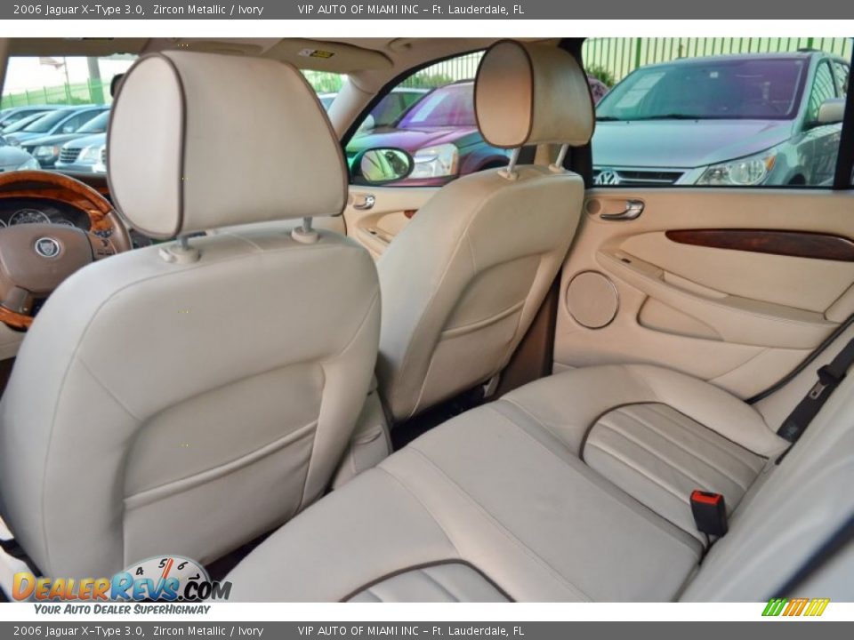 2006 Jaguar X-Type 3.0 Zircon Metallic / Ivory Photo #21