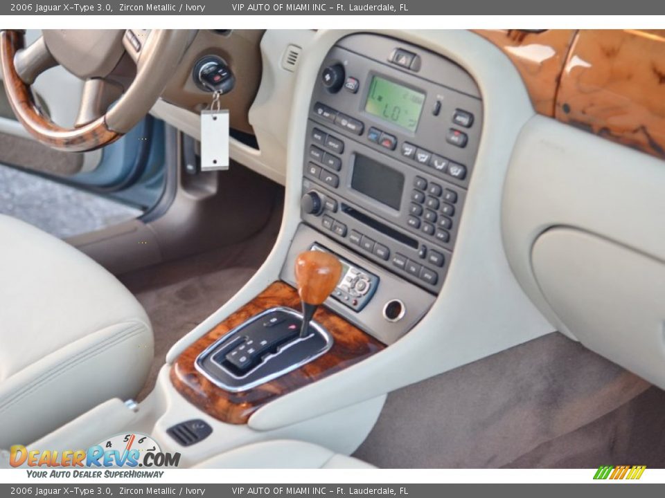 2006 Jaguar X-Type 3.0 Zircon Metallic / Ivory Photo #28