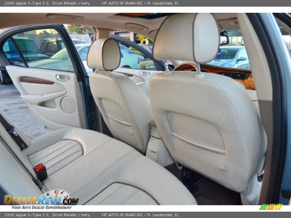 2006 Jaguar X-Type 3.0 Zircon Metallic / Ivory Photo #34