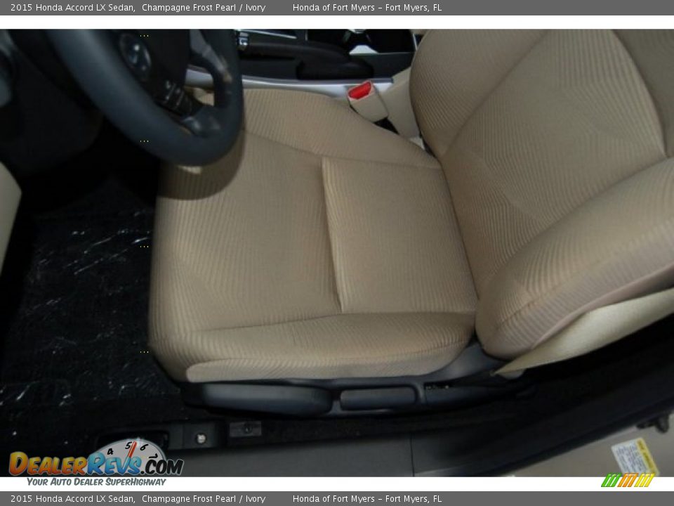 2015 Honda Accord LX Sedan Champagne Frost Pearl / Ivory Photo #10