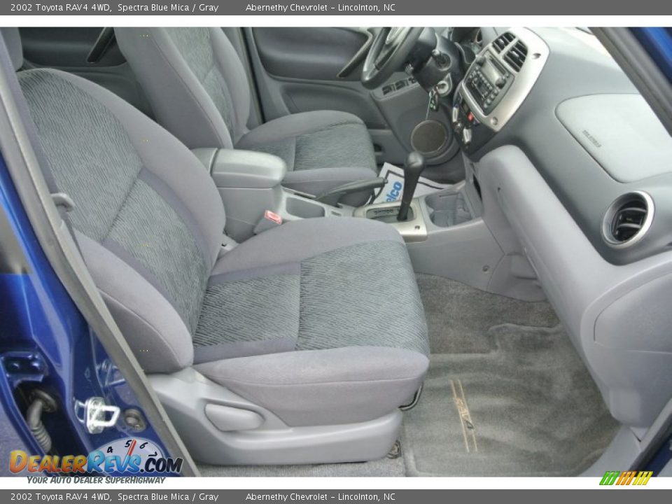 Front Seat of 2002 Toyota RAV4 4WD Photo #18