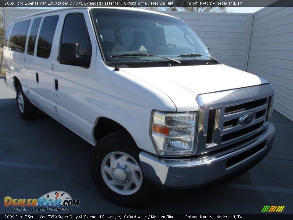 2009 Ford E Series Van E350 Super Duty XL Extended Passenger Oxford White / Medium Flint Photo #2