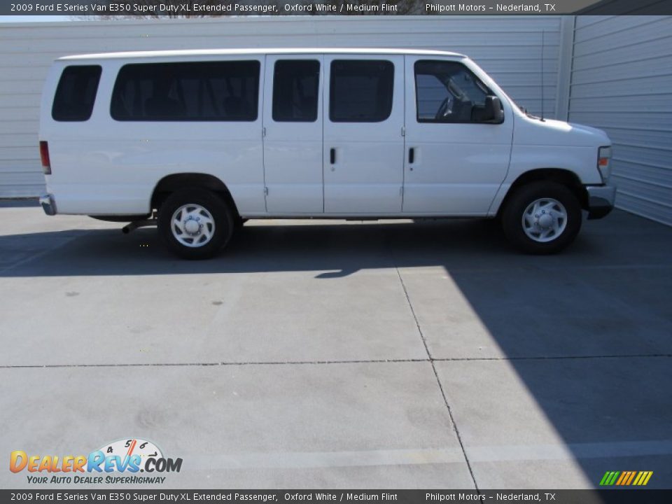 2009 Ford E Series Van E350 Super Duty XL Extended Passenger Oxford White / Medium Flint Photo #8
