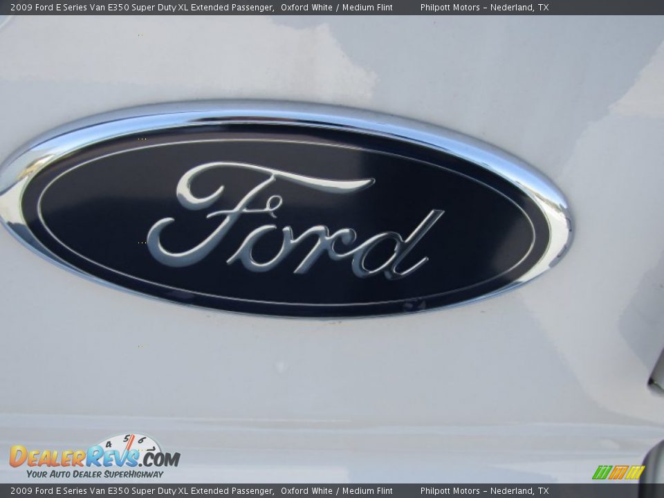 2009 Ford E Series Van E350 Super Duty XL Extended Passenger Oxford White / Medium Flint Photo #13