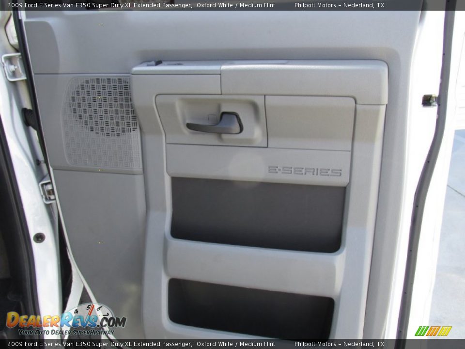2009 Ford E Series Van E350 Super Duty XL Extended Passenger Oxford White / Medium Flint Photo #23