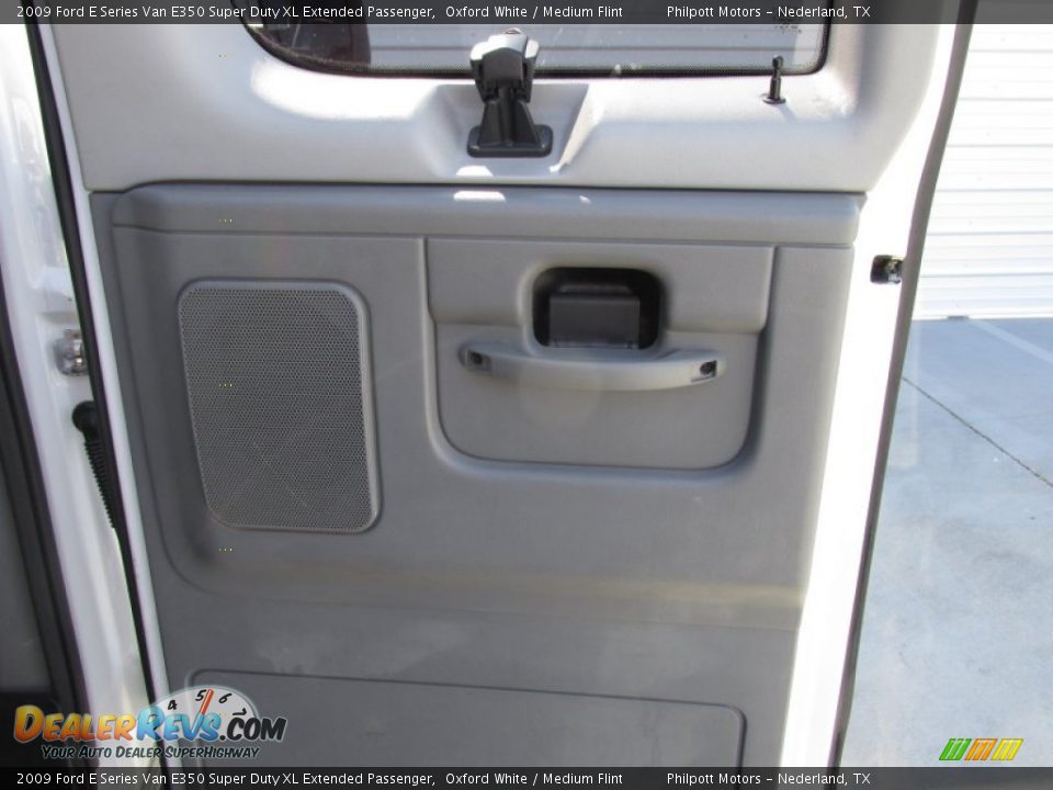 2009 Ford E Series Van E350 Super Duty XL Extended Passenger Oxford White / Medium Flint Photo #27