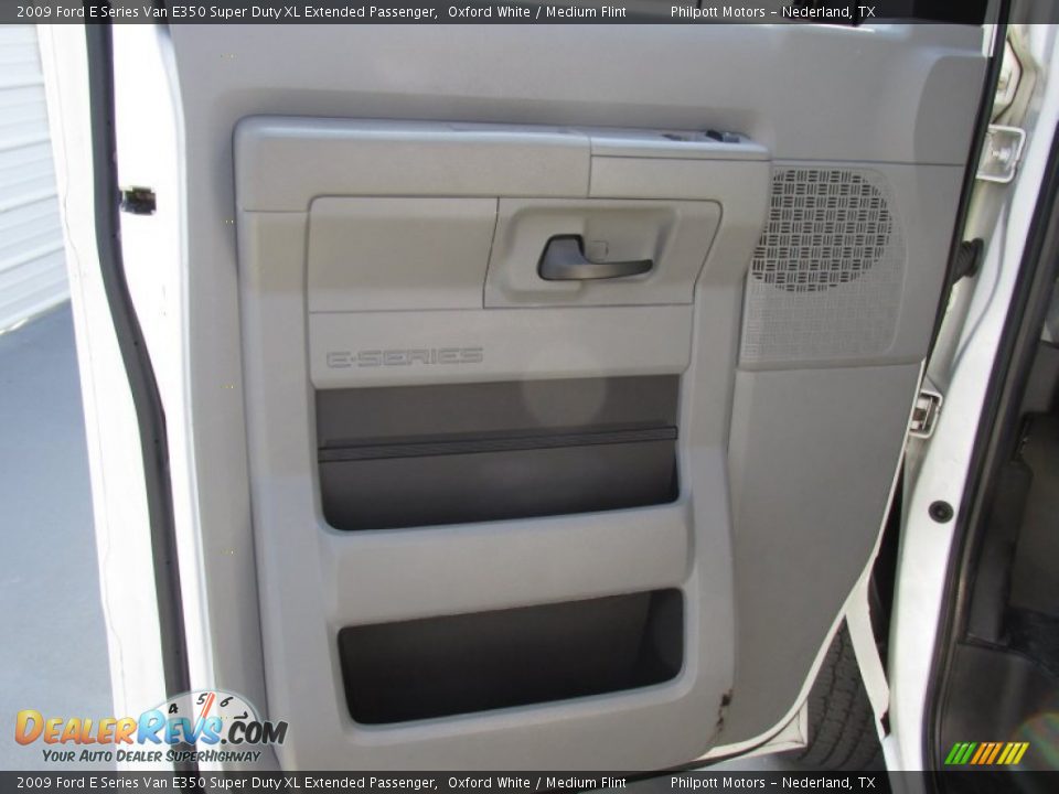 2009 Ford E Series Van E350 Super Duty XL Extended Passenger Oxford White / Medium Flint Photo #33