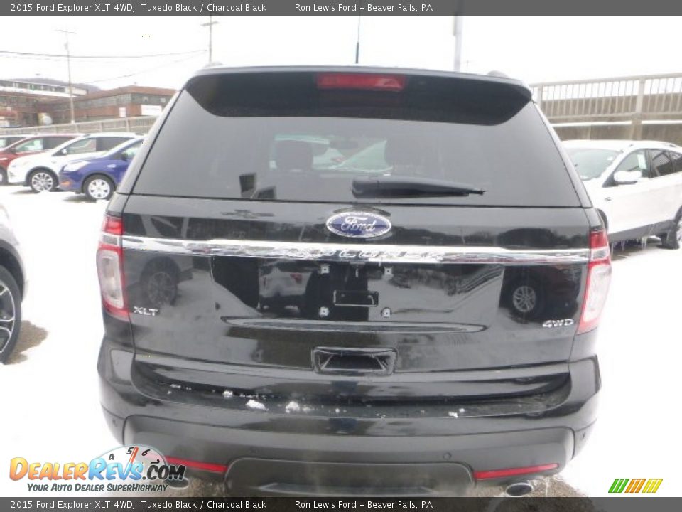 2015 Ford Explorer XLT 4WD Tuxedo Black / Charcoal Black Photo #7