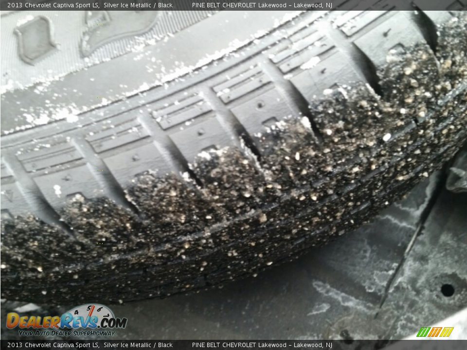 2013 Chevrolet Captiva Sport LS Silver Ice Metallic / Black Photo #21
