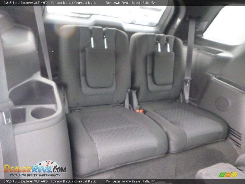 2015 Ford Explorer XLT 4WD Tuxedo Black / Charcoal Black Photo #11