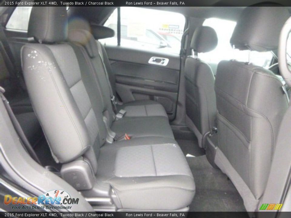 2015 Ford Explorer XLT 4WD Tuxedo Black / Charcoal Black Photo #12