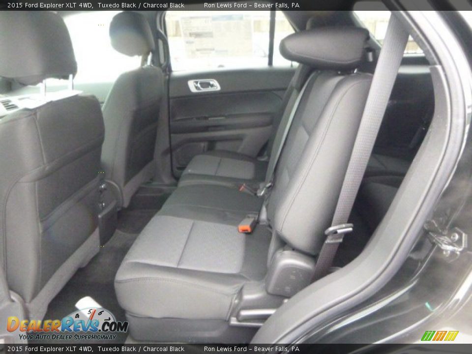 2015 Ford Explorer XLT 4WD Tuxedo Black / Charcoal Black Photo #13