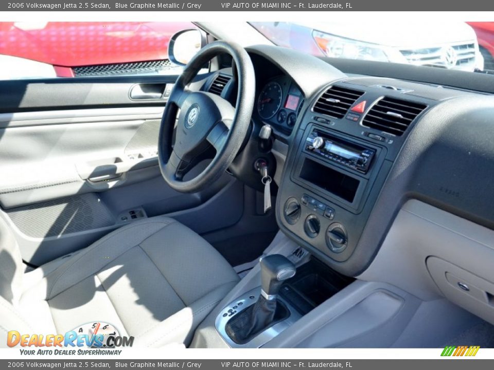 2006 Volkswagen Jetta 2.5 Sedan Blue Graphite Metallic / Grey Photo #20