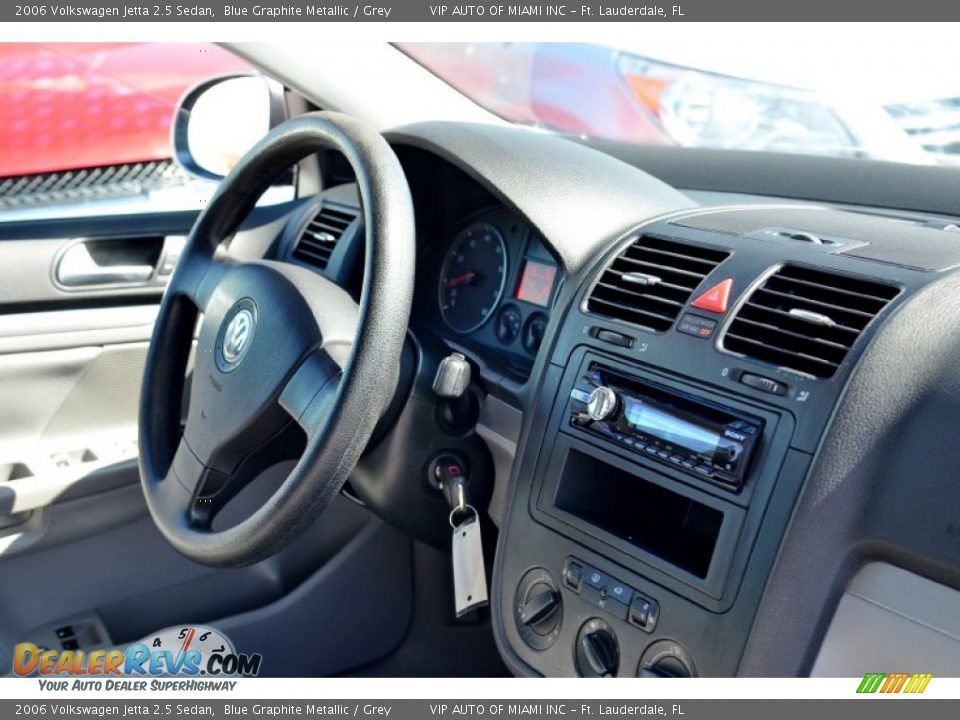 2006 Volkswagen Jetta 2.5 Sedan Blue Graphite Metallic / Grey Photo #22
