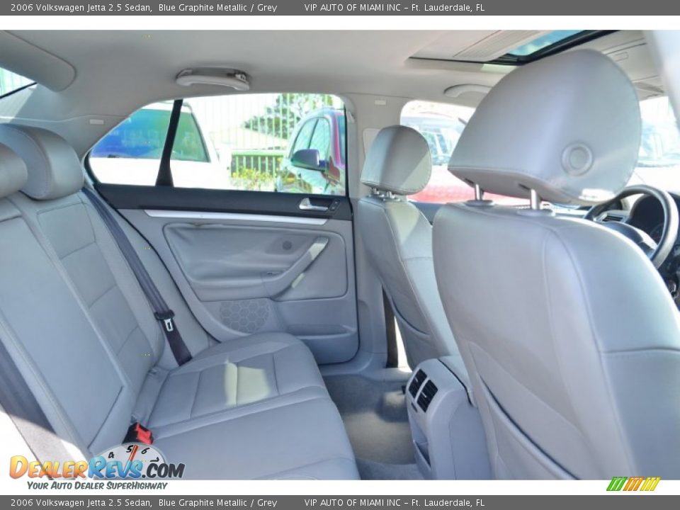 2006 Volkswagen Jetta 2.5 Sedan Blue Graphite Metallic / Grey Photo #29